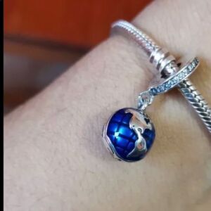 World Charm with Heart Inside SS925
